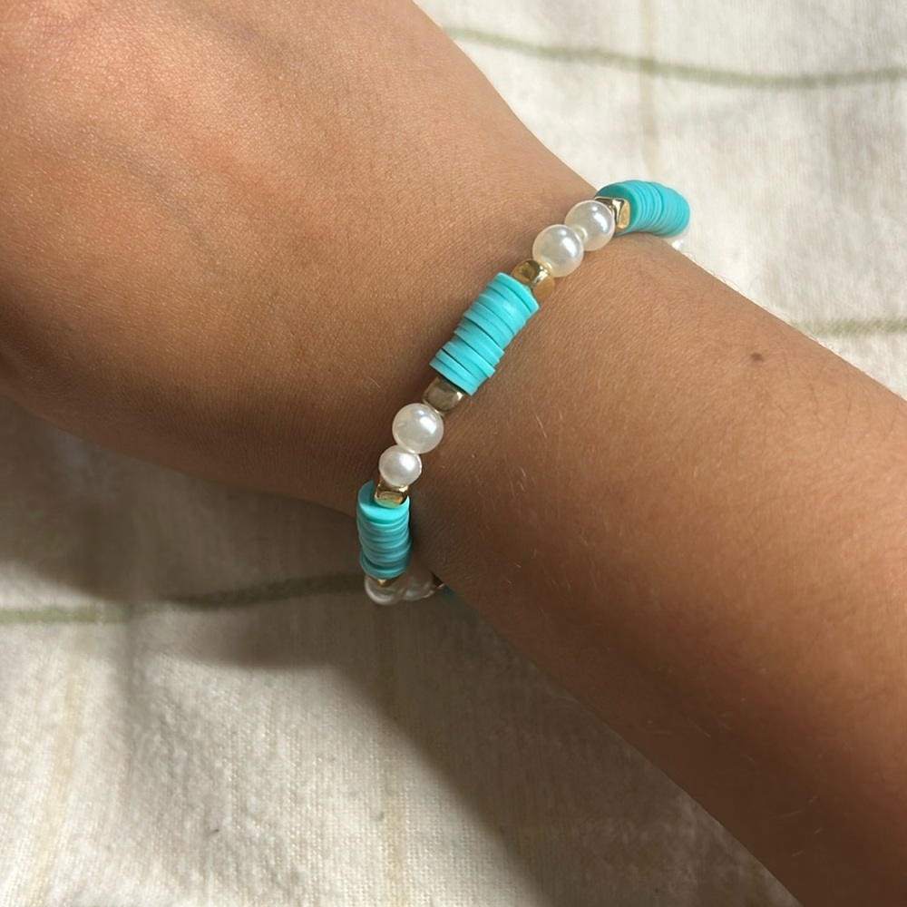 BLUE PEARL CLAY BEAD BRACELET!!🌊🐬